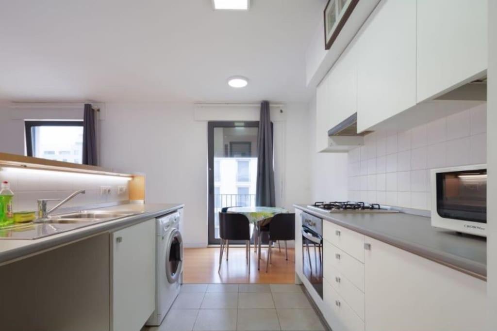 Elevator Flat And Parking Spaces Apartment Lisbon Exterior photo
